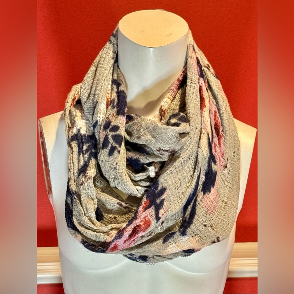 Dynamite infinity scarf very soft and pretty
